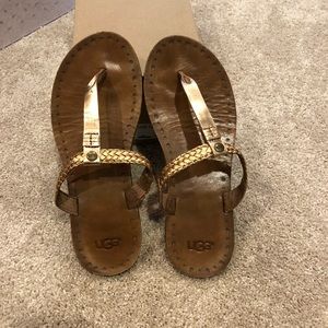 UGG rose gold flip flops!
